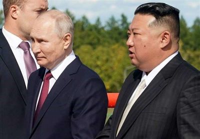 وزیر خارجه روسیه وارد پکن شد / سفر مهم لاوروف به چین
