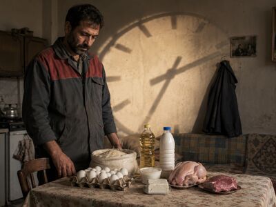 دستمزد یک روز کار برابر با قیمت یک شانه تخم‌مرغ | سفره کارگران به چند روز کار نیاز دارد؟ | تصویر شفاف از افت قدرت خرید کارگران!