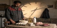 دستمزد یک روز کار برابر با قیمت یک شانه تخم‌مرغ | سفره کارگران به چند روز کار نیاز دارد؟ | تصویر شفاف از افت قدرت خرید کارگران!