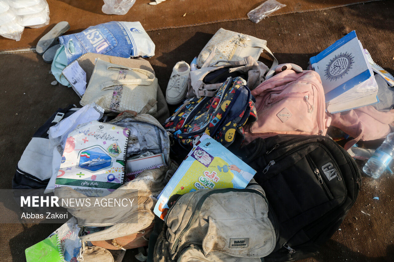 چند روایت از روز تلخ مدرسه میناب/«بوی خون جمعی را شنیده‌اید؟»/امید داشتم آریا را با گردوخاک روی صورتش پیدا کنم/خانواده‌ها به امدادگران التماس می‌کردند