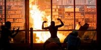 تصاویر اعتراضات آمریکا(1)| آتش‌وخشم در مینیاپولیس