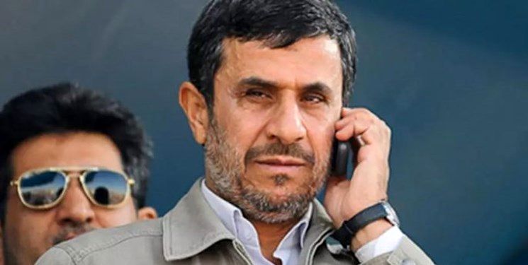 احمدی نژاد همچنان در فرودگاه امام خمینی منتظر است