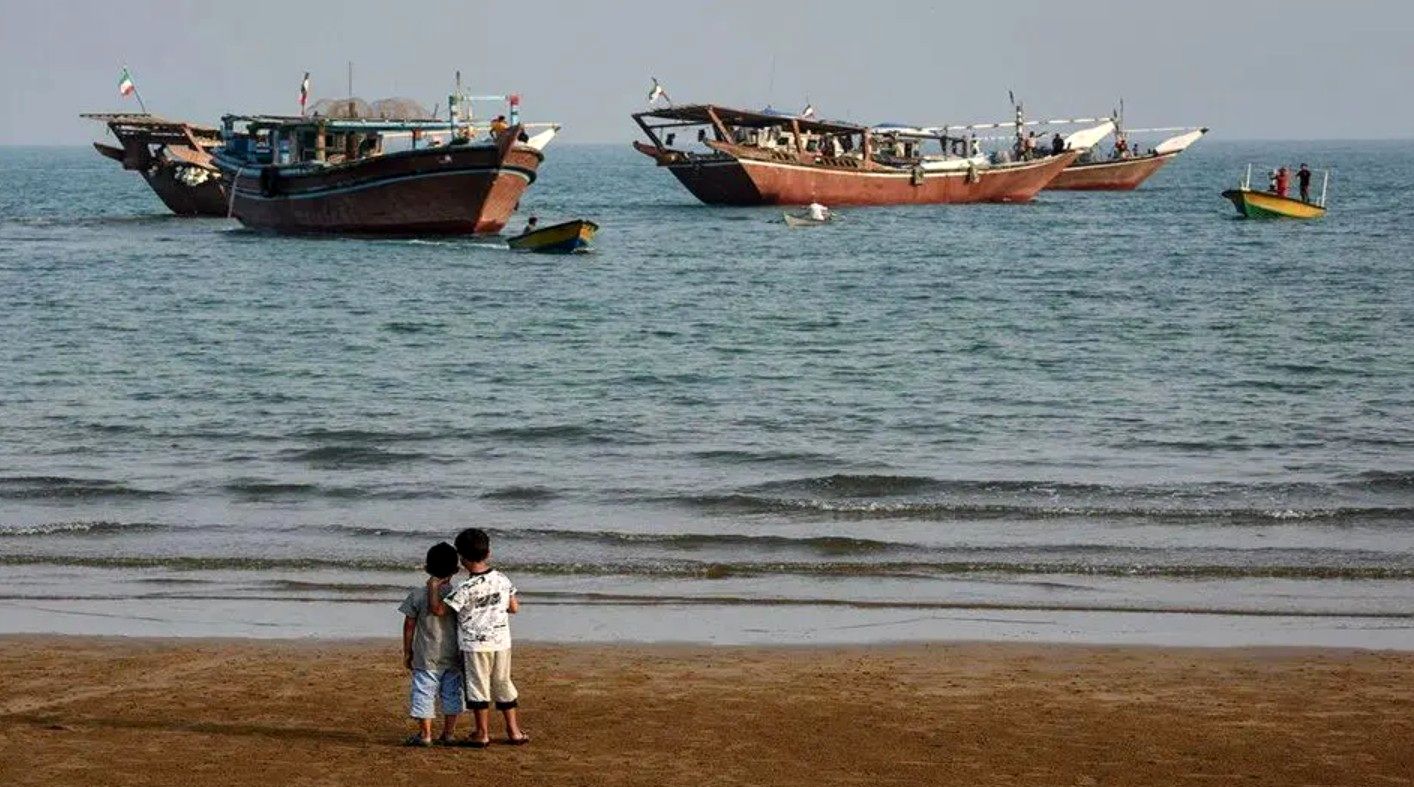 موشک‌های آمریکا و اسرائیل در ساحل لاک‌پشت‌ها | بمباران جزیره قشم، کسادی کار و خلوتی اقامتگاه‌ ها