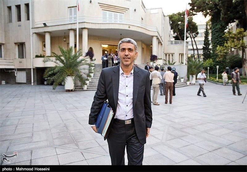 نمایندگان امضای خود را پس گرفتند؟/ طیب‌نیا از یک قدمی استیضاح بازگشت