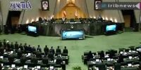 حضور نمایندگان مجلس با لباس سپاه در صحن علنی +فیلم