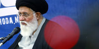 حجاب، بهانه دشمن برای تقابل با ایران قوی است
