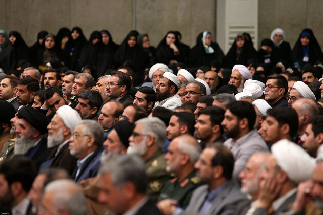 تصاویر دیدار مسئولان نظام، مهمانان کنفرانس وحدت و سفرای کشورهای اسلامی با رهبری