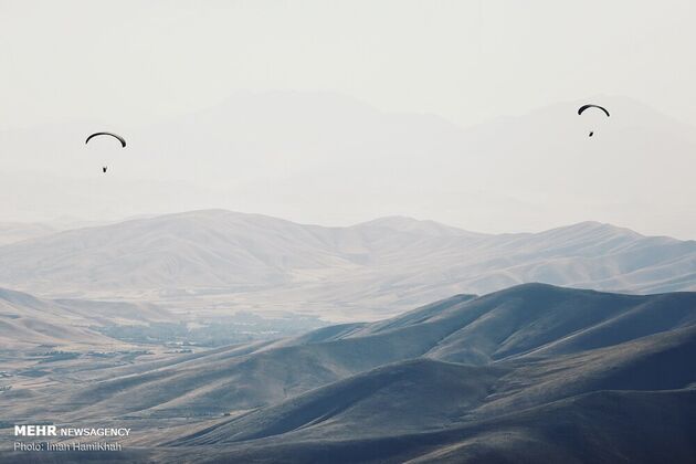 پاراگلایدر