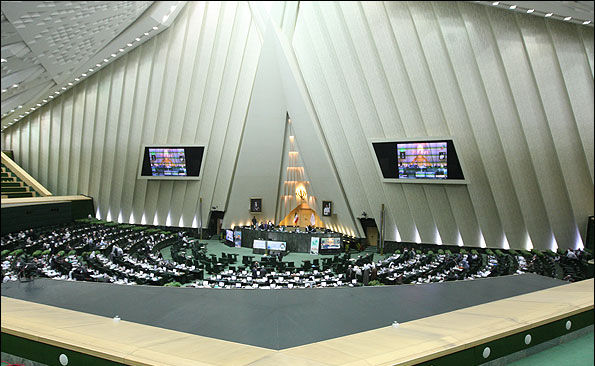 مجلس با عضویت ایران در بانک سرمایه‌گذاری زیرساخت آسیا موافقت کرد