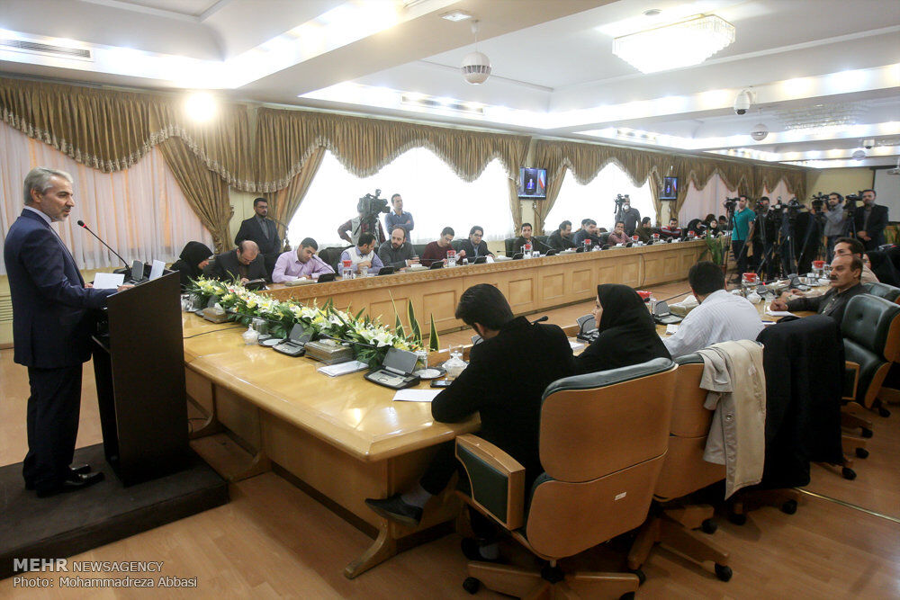 سخنگوی دولت: فعلا هیچ پولی از طرف بابک زنجانی واریز نشده است / درباره رشد اقتصادی، مرکز آمار «حرف آخر» را می‌زند