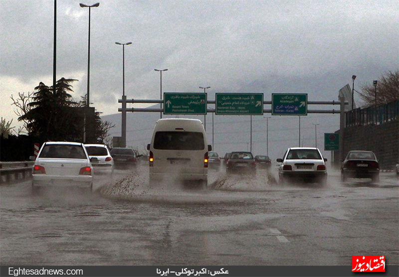 80 مورد آبگرفتگی در منازل و خودروهای تهران