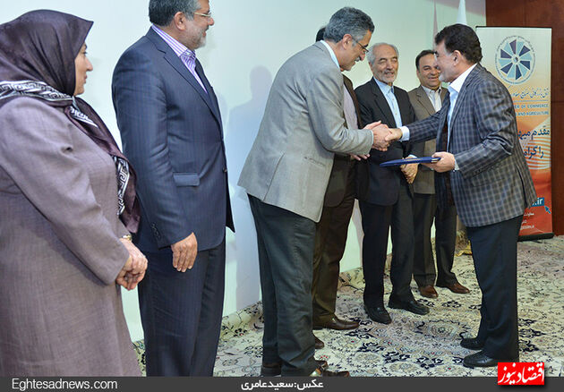 حاشیه‌های مراسم تقدیر از رئیس سابق اتاق تهران