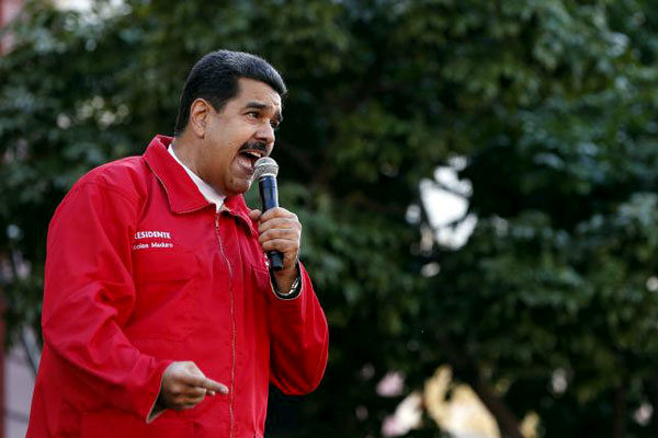 «نیکلاس مادورو» شایعه کناره‌گیری را تکذیب کرد/تا 2025 به کار خود ادامه می‌دهم