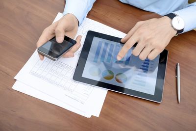 خطر مهاجرت کسب‌وکارها از ایران | صالحی: با قطع اینترنت، امیدهای پس از تک‌نرخی شدن ارز از بین رفت