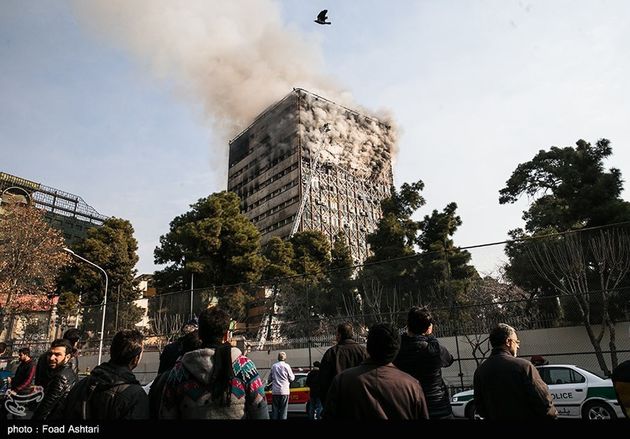 فرو ریختن ساختمان پلاسکو تهران