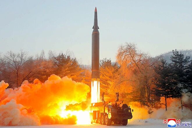فوری/کره شمالی باردیگر موشک بالستیک شلیک کرد