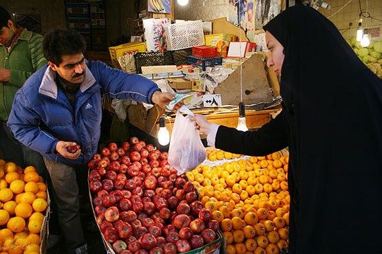  ممنوعیت ناگهانی صادرات ۲ هزار کامیون سیب را در گمرک متوقف کرد

