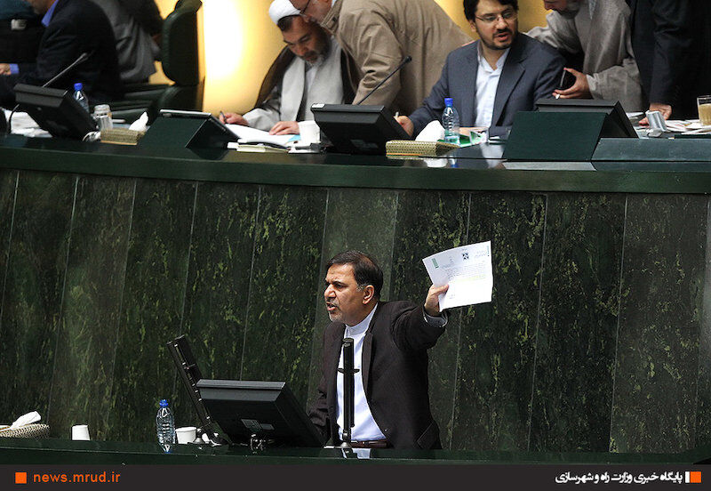 آخوندی چگونه نمایندگان مجلس را قانع کرد؟ / همه آنچه وزیر راه و شهرسازی در پاسخ به نمایندگان ارائه کرد