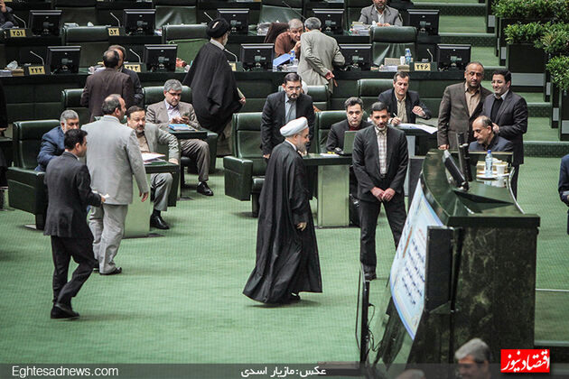 تقدیم لوایح برنامه و بودجه به مجلس (گزارش تصویری)