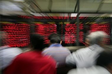 چرا همه بورس ها به یک اندازه آسیب‌پذیر نیستند؟ | صنایع خام و قیمت دستوری چگونه بورس را آسیب پذیرتر می کنند؟ 