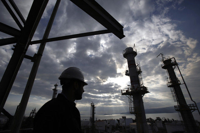 افزایش نیم‌میلیون بشکه‌ای نفت مازاد ایران