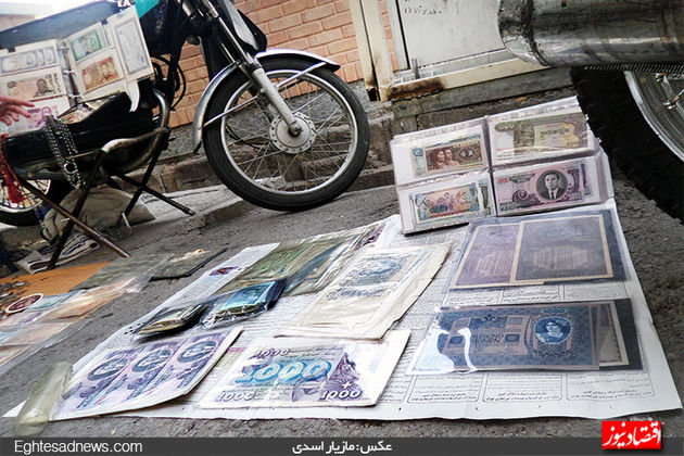 گزارش تصویری از بازاری که اسکناس برای اسکناس داده می‌شود