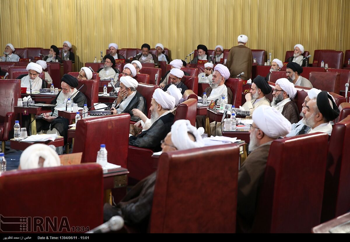آخرین نشست دوره چهارم مجلس خبرگان / آیت‌الله یزدی:‌ قرار نیست کسی به نفع من کنار برود