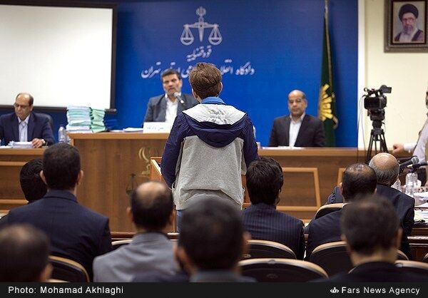 بابک زنجانی:عمو بانکی خیابان فردوسی نیستم/امروز نام کدام مسوولان سابق در دادگاه زنجانی برده شد؟ / شرکت 8 هزار میلیاردی‌ام را هزار میلیارد تومان برداشتند/این کارها در تگزاس هم انجام نمی‌شود