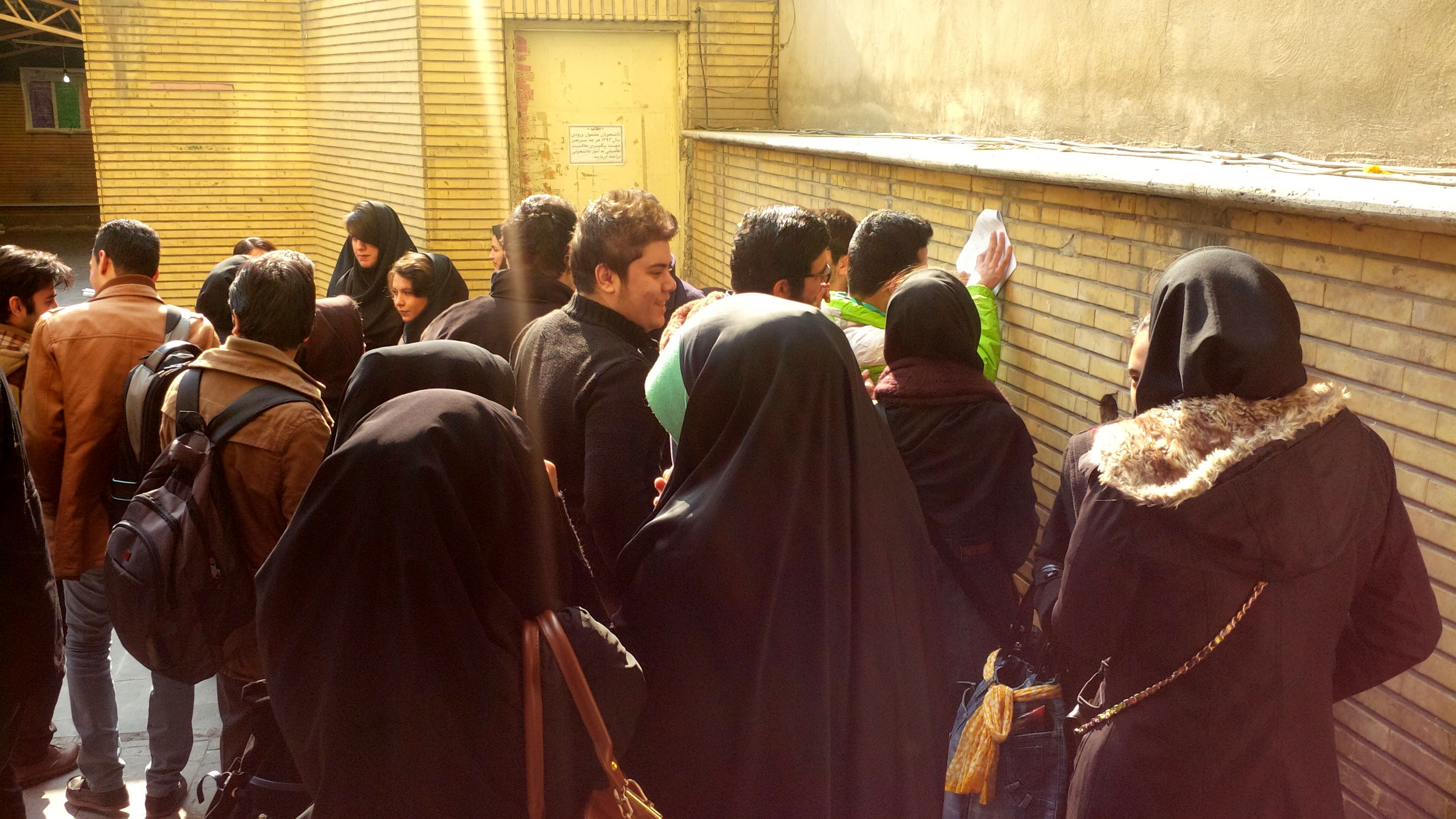 افزایش غیرقانونی شهریه در دانشگاه آزاد +سند / دانشجویان به افزایش غیرقانونی شهریه اعتراض کردند