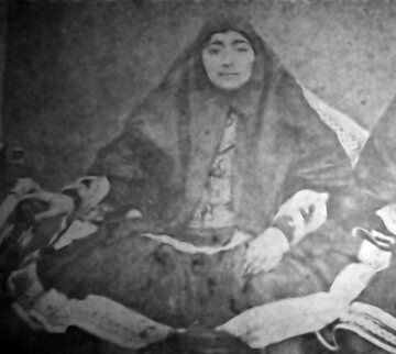  تیپ عجیب دختر  تحصیل کرده ناصرالدین شاه قاجار+عکس