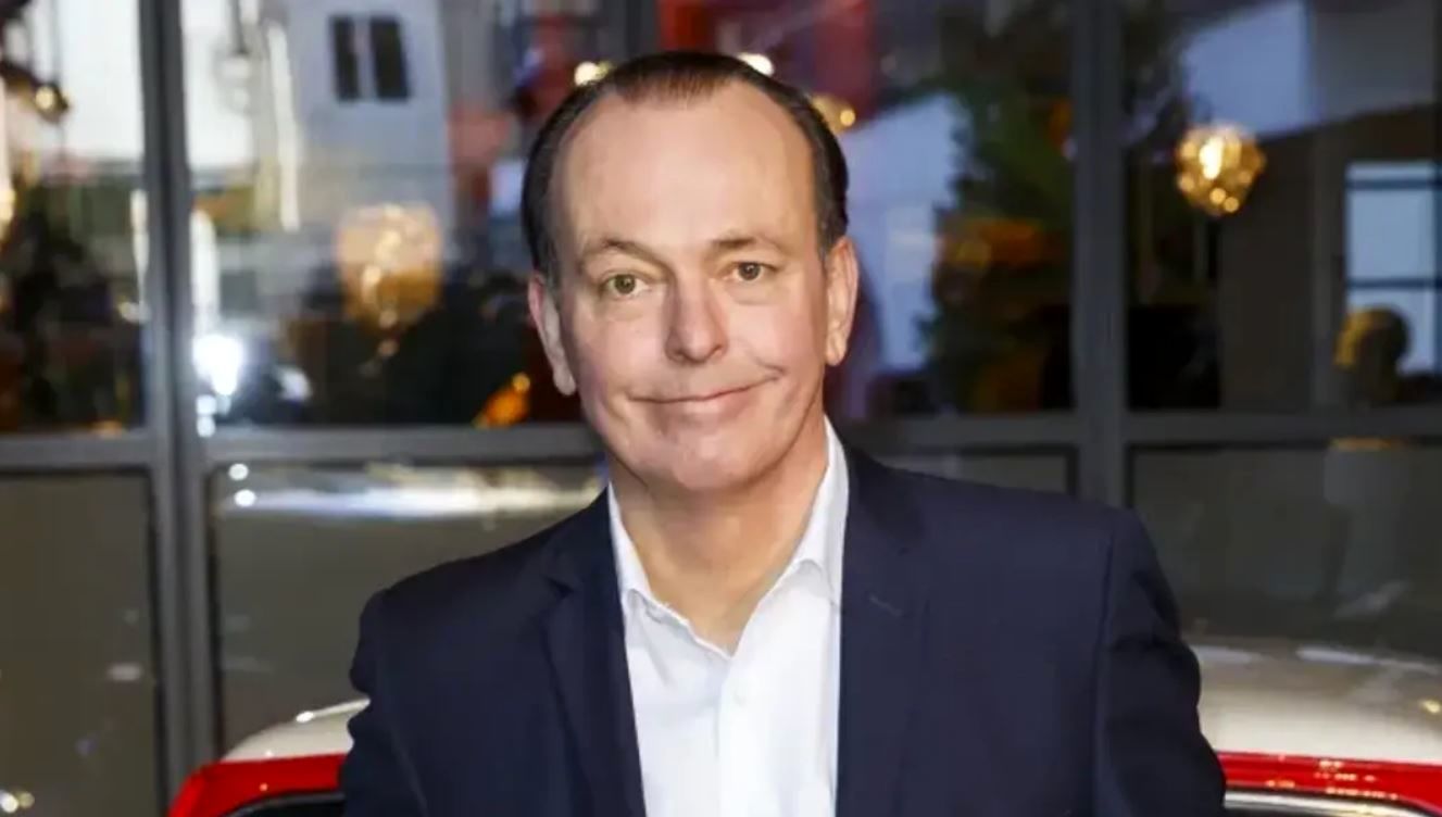 مجری شناخته‌شده برنامه‌های خودرویی درگذشت