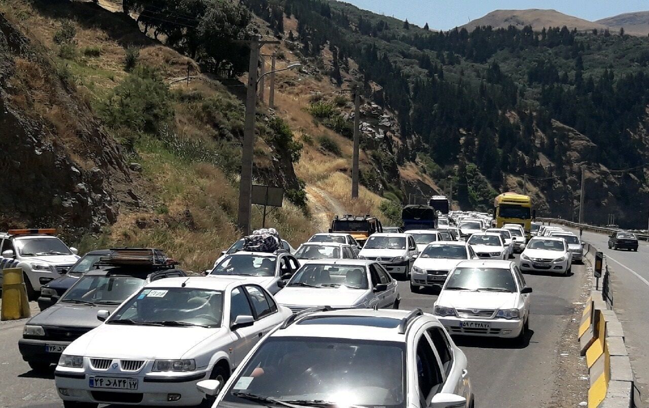 هجوم مسافران به جاده‌های شمالی/ترافیک سنگین در آزادراه کرج