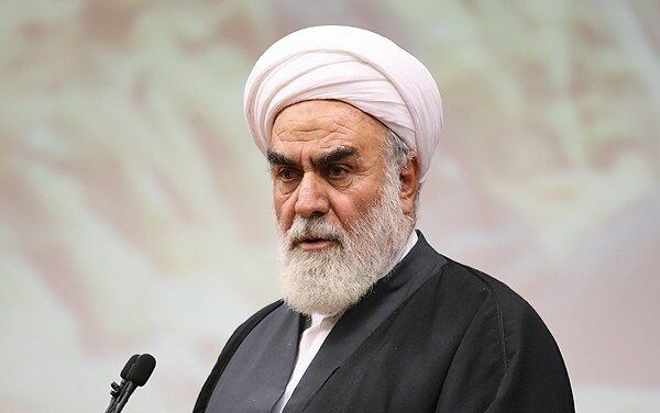 رئیس دفتر رهبری: در زمان رضاخان، برای نابودی سازمان اوقاف تلاش شد