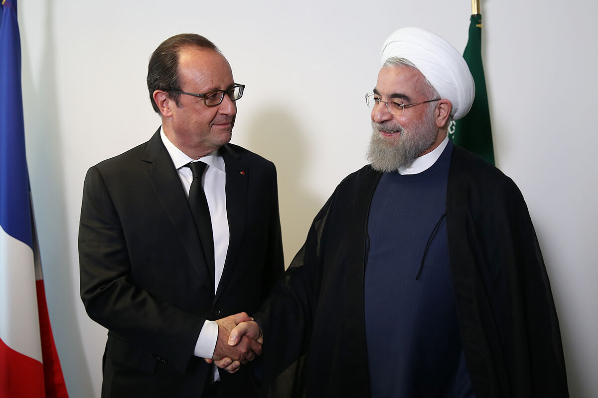 درخواست اولاند از روحانی برای واگذاری پارس خودرو به رنو/ خودروهای داخلی ستاره دار شدند