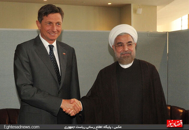 روحانی با چه کسانی دست داد؟ / این گزارش در حال تکمیل شدن است