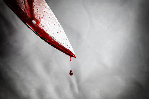 عکس ۱۸+ / حمله با چاقو به پرستارِ بیمارستان شهدای تجریش