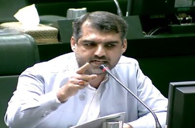 نماینده مجلس: من سالمم اما راننده زخمی شد
