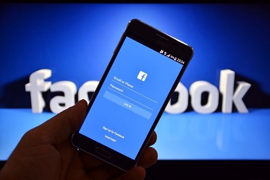 فیسبوک مشغول ساخت یک موبایل هوشمند