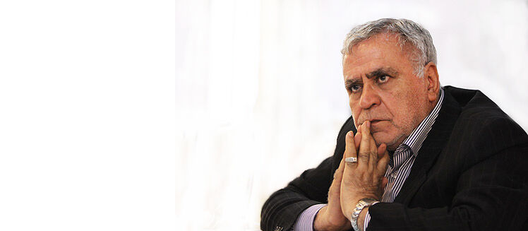 کشاورز زاده های ما هم بی سوادند / وزارت کشاورزی پایش را از کفش وزارت علوم خارج کند