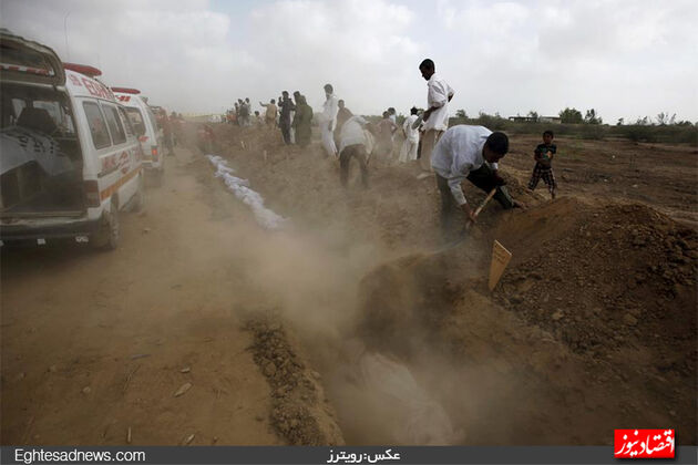 موج گرمای مرگبار در پاکستان (گزارش تصویری)