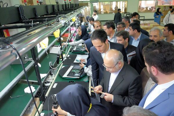ایران با تولید رایانه بدون کیس در بازار منطقه حرف برای گفتن دارد / آمادگی برندسازی در صنعت IT را داریم