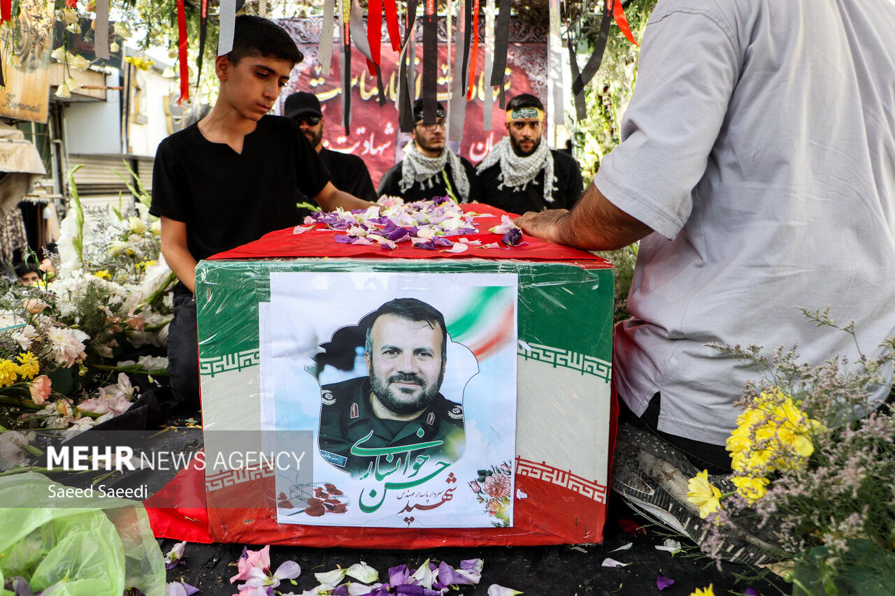 مراسم وداع با شهید «آذربادگان» برگزار شد + عکس