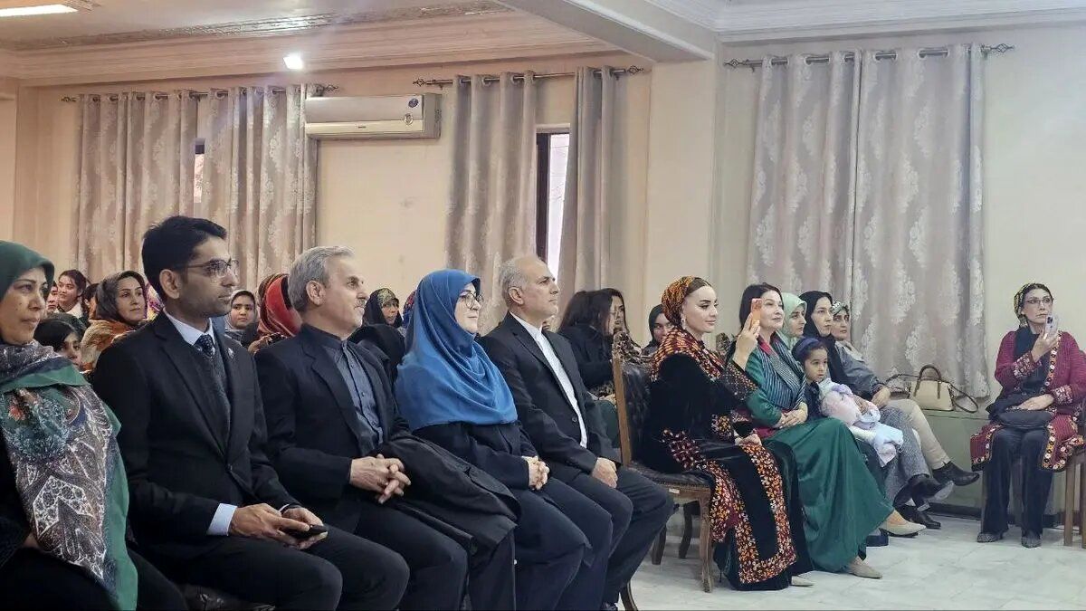 عکسی از سخنگوی دولت در سفارت ایران در ترکمنستان