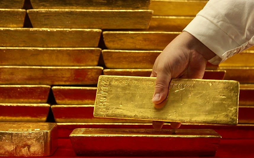 رشد هفتگی طلا علی‌رغم افت در آخرین روز/ هر اونس 1098 دلار
