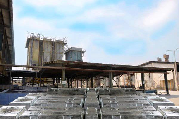 تکیه صنایع جدید در جوار معدن مهدی آباد