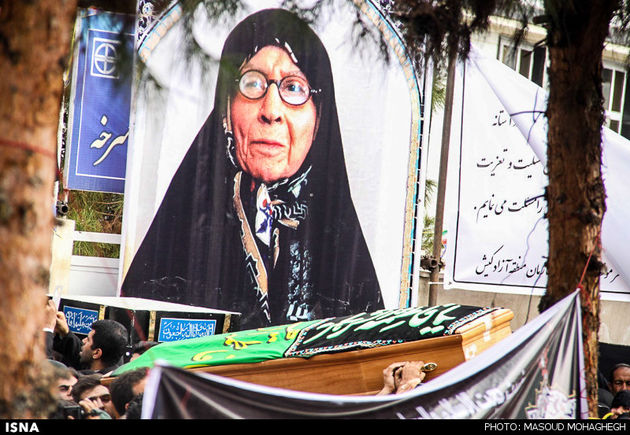 تشییع پیکر مادر رئیس جمهور  به روایت 10 عکس