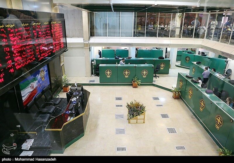 توسعه بازار بدهی اولویت اصلی بورس تهران در سال آتی است/دولت در نرخ گذاری اوراق بدهی دخالت نکند