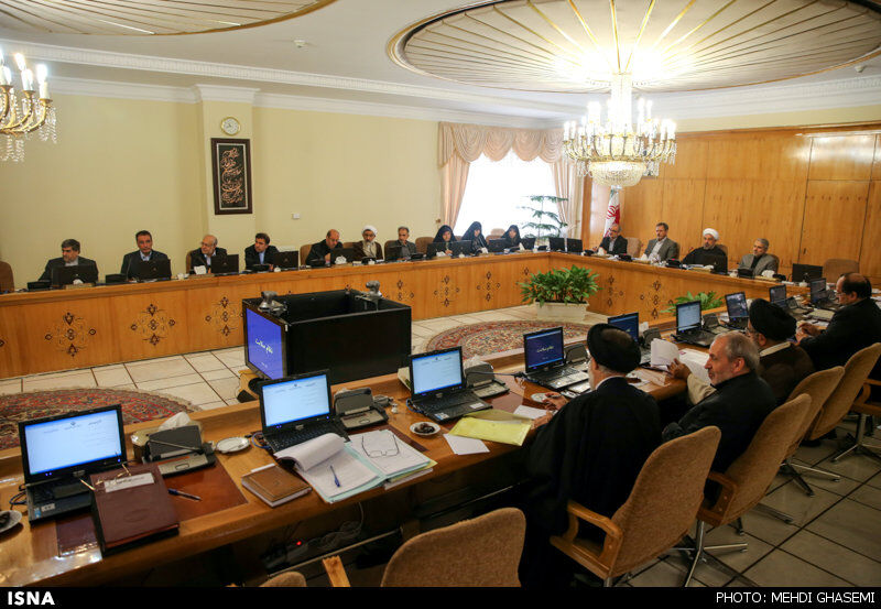 جزئیات افزایش حقوق قضات، کارمندان وزارت اطلاعات ودیپلمات‌های وزارت خارجه در سال 1400