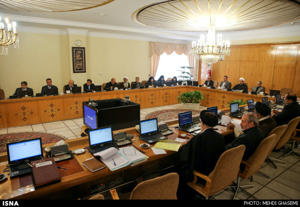 جزئیات افزایش حقوق قضات، کارمندان وزارت اطلاعات ودیپلمات‌های وزارت خارجه در سال 1400