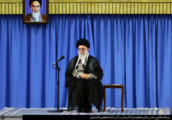 اجازه نفوذ سیاسی و اقتصادی آمریکایی‌ها در ایران را نمی‌دهیم / ایران با دولت‌های مسلمان هیچ مشکلی ندارد